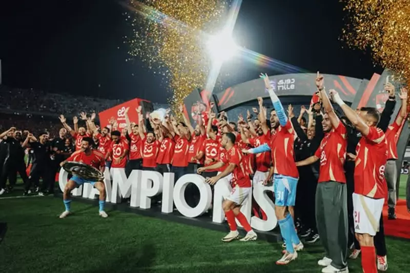 حصاد يلا كورة: تتويج الأهلي، تعليق قيد الزمالك، واحتفالات بيراميدز حصاد يلا كورة: تتويج الأهلي، تعليق قيد الزمالك، واحتفالات بيراميدز